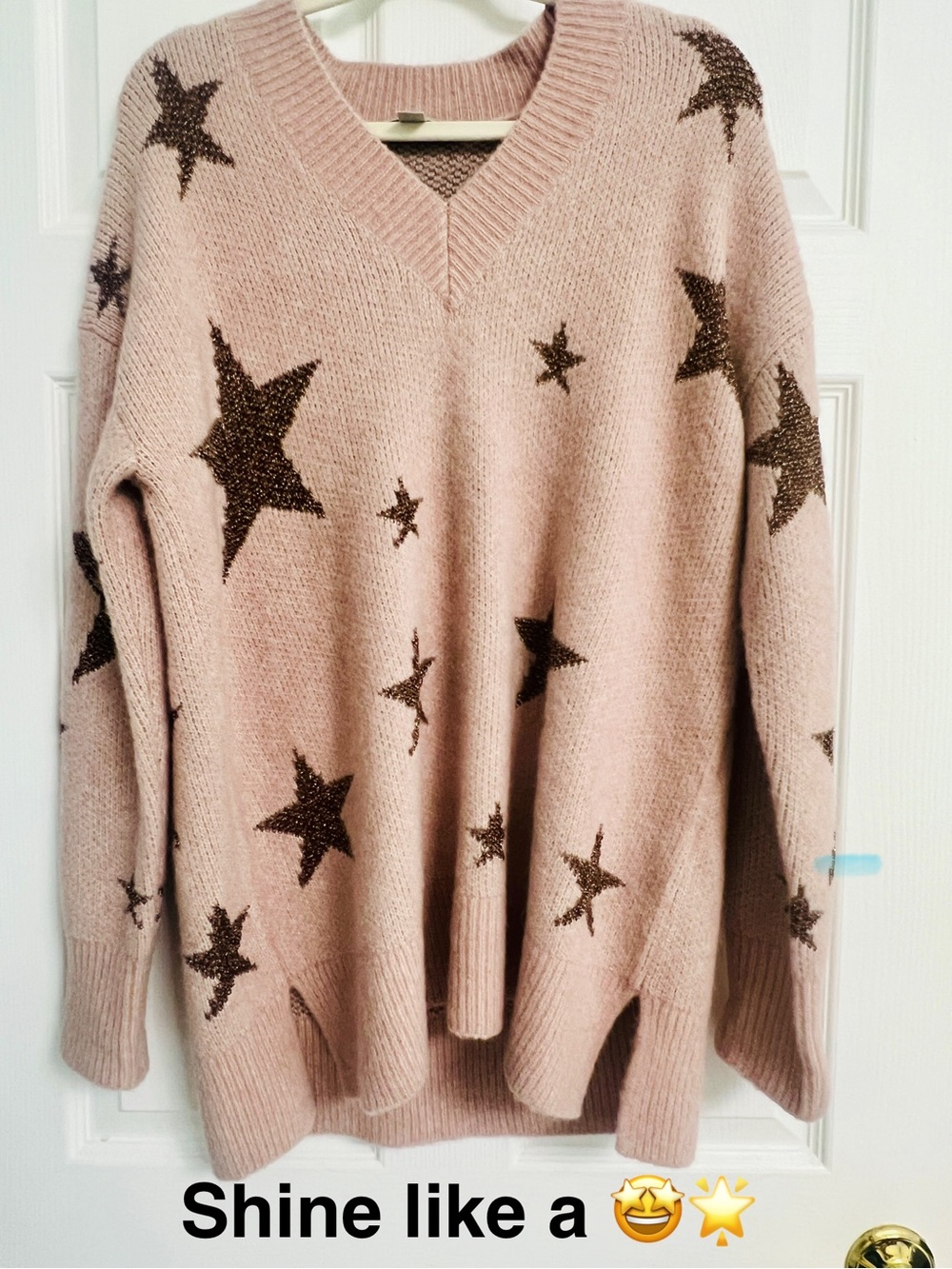 All Saints oversized V-Neck Star Print Sweater - Blush Pink